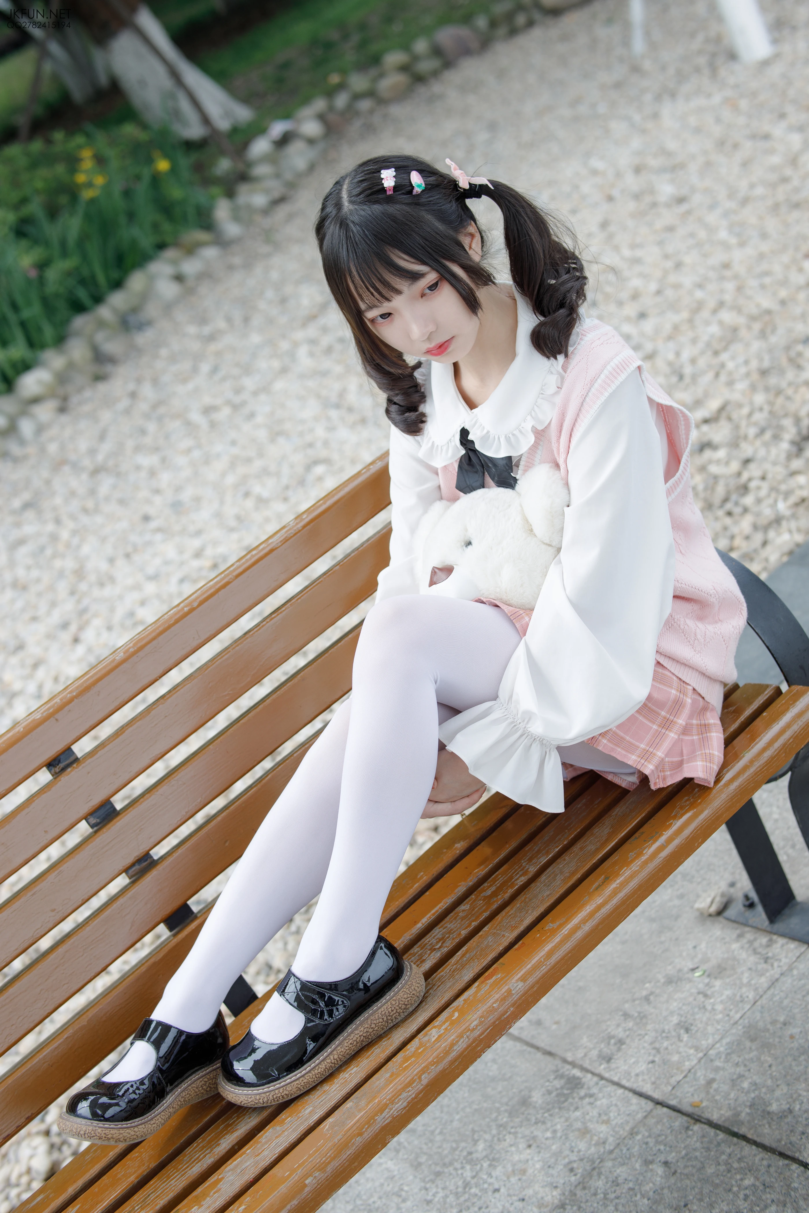 森萝财团 [JKFUN-007] 默陌 80D白丝 [126P 1V]插图1